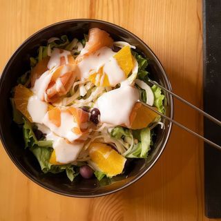 Insalata salmone e yogurt