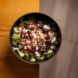 Insalata salmone sesamo nero