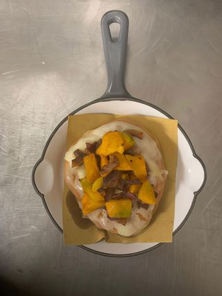 Zucca arrostita, provola, guanciale e cicoria