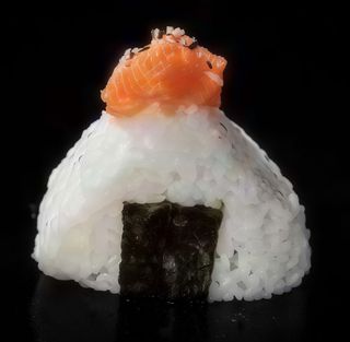 311 Onigiri salmon