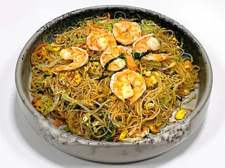 SPAGHETTI DI RISO CON GAMBERI 