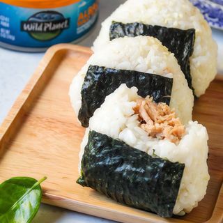 Onigiri pollo