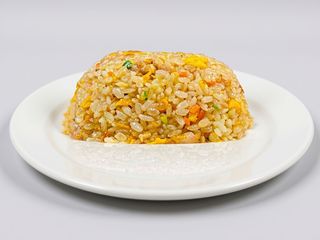 Riso saltato con frutti di mare