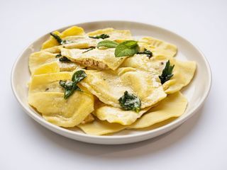 RAVIOLI Di Zucca Con Burro Cannella