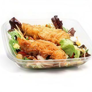 Insalata con pollo piccante