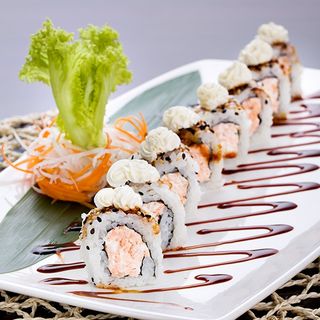 234. Uramaki sake teppanyaki 4 pezzi
