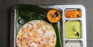 Onion Uthappam (V)