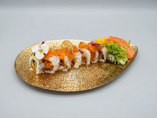 Uramaki spicy salmon