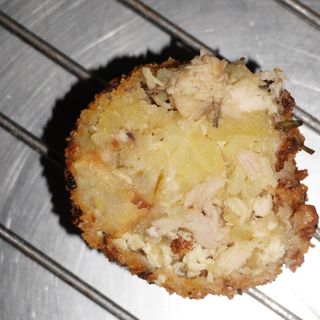 sfera di pollo e patate al forno
