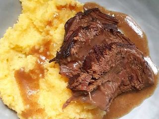 Guancia di manzo con purè di patate