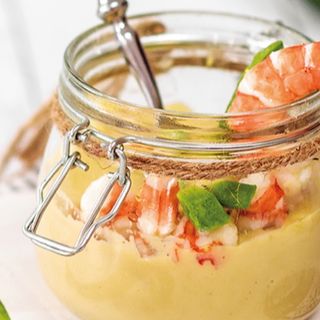 Hummus di ceci con mazzancolle e crostini di focaccia