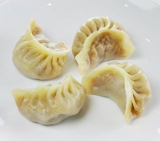 Ravioli cinese di carne verdura