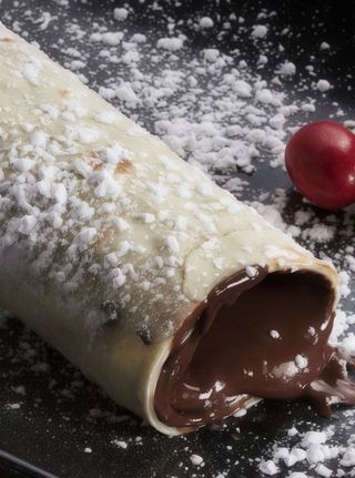 Rollè di Nutella con zucchero a velo