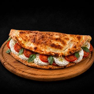 Calzone Caprese