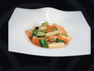 Gamberi con funghi e bambù