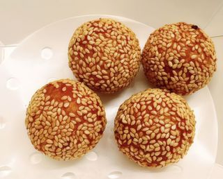 39. Palline di sesamo 4 pezzi