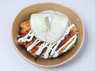 20. Baoburg al vapore con maiale croccante