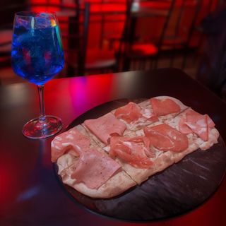 Spritz + Pinsa romana