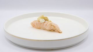 212. Nigiri sake flame mandorle - 2 pezzi