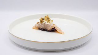 228. Nigiri sake nero flame cipolla fritti - 2 pezzi