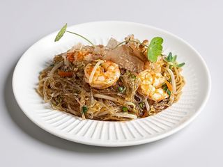 310.Spaghetti di soia con gamberi