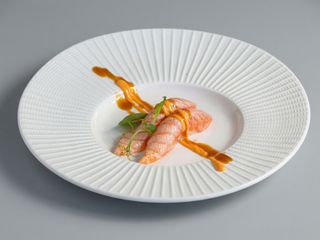 105.Nigiri salmone flame