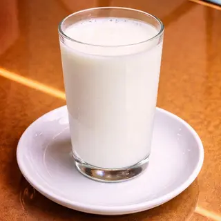 Bicchiere di Latte al naturale - Scelta di Latte