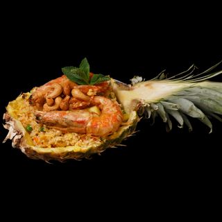 Thai pineapple and curry fried rice
