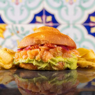 Brioche Mediterranea + Chips (incluse)