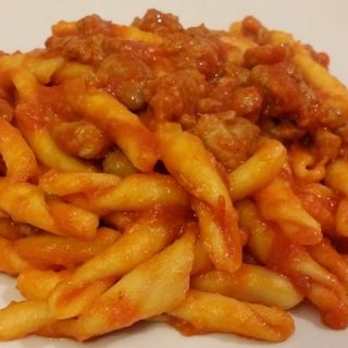 Strozzapreti al ragù