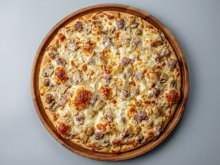 Champignon e salsiccia  1/2 teglia