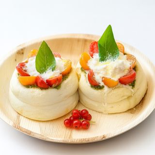 Panfuwa Stracciatella, pesto e pomodorini