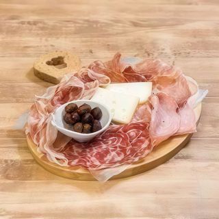 Tagliere di salumi e formaggi
