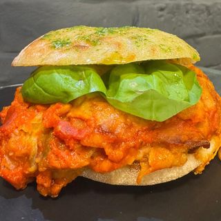 Menù: Parmigiana nel panino e crostata Nutella