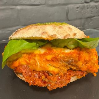 Panino con parmigiana e 'nduja