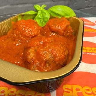 Menù: Polpette in vaschetta e crostata mirtilli e noci