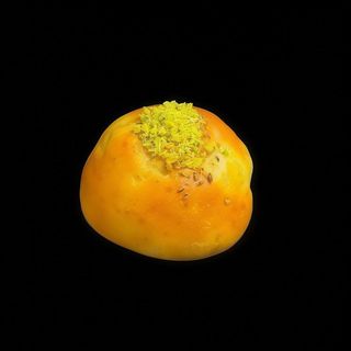 11. Calzoncino besciamella, salsiccia, pistacchio, Philadelphia