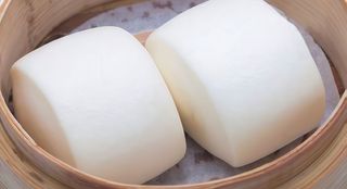 A 23. Pane vuoto al vapore 2 pezzi