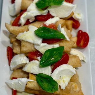 LA CONTADINA NAPOLETANA