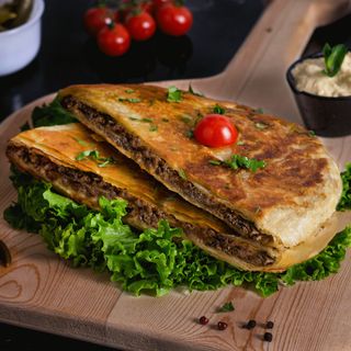 Pizza-Piadina ripiena di Manzo