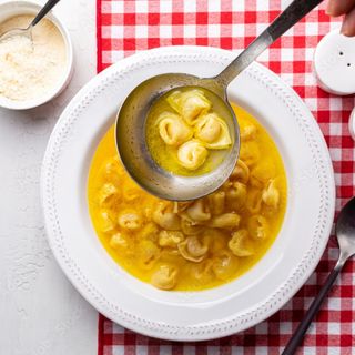 Tortellini in brodo