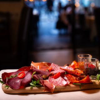 Tagliere di selezione di salumi