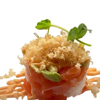 292. Tartare salmone avocado spacy
