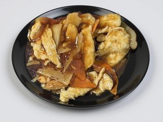 136. Pollo alle mandorle