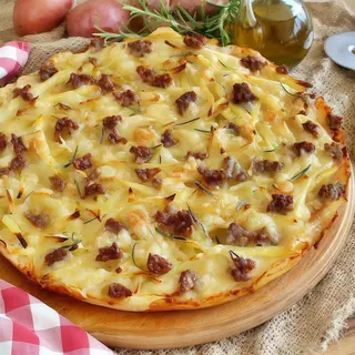 Pizza salsiccia e patate