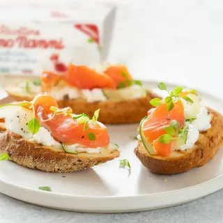 Crostini con salmone - 3 pezzi