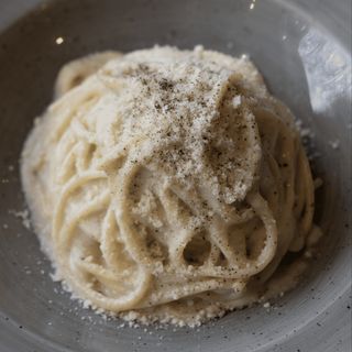 Spaghetti cacio e pepe