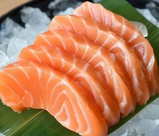Sashimi salmone