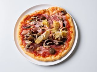 Pizza capricciosa