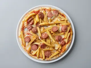 Patatine e würstel spicchio